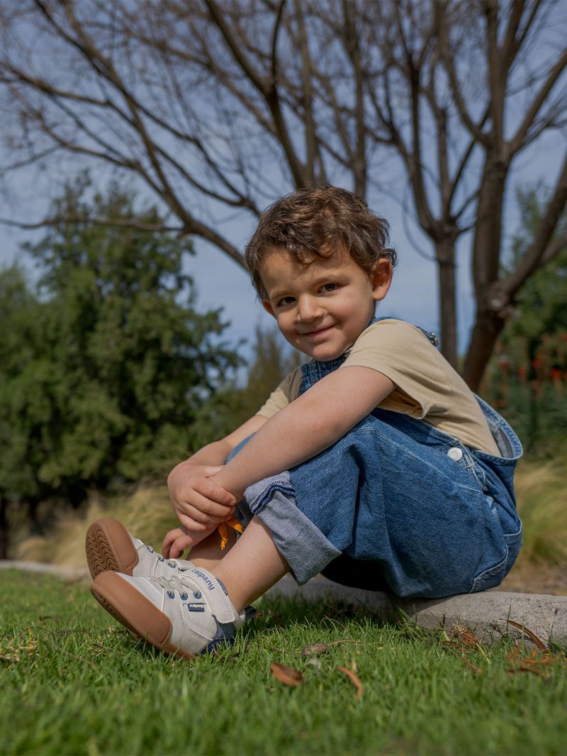 Botín ergonómico Niño Kansas Gris Calpany