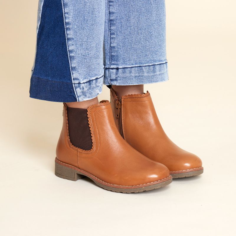 Botín Cuero Niña Asmara  Café