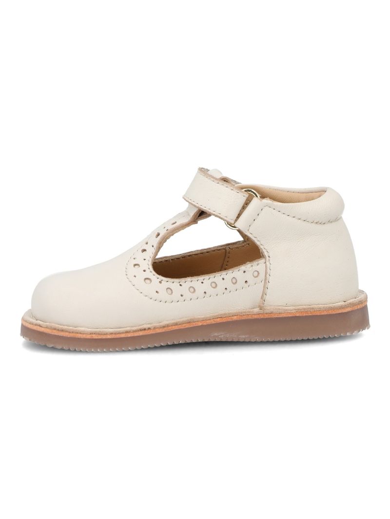 Guillermina Luluz Niña Blanco