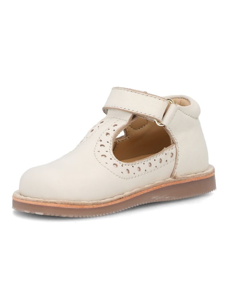 Guillermina Luluz Niña Blanco